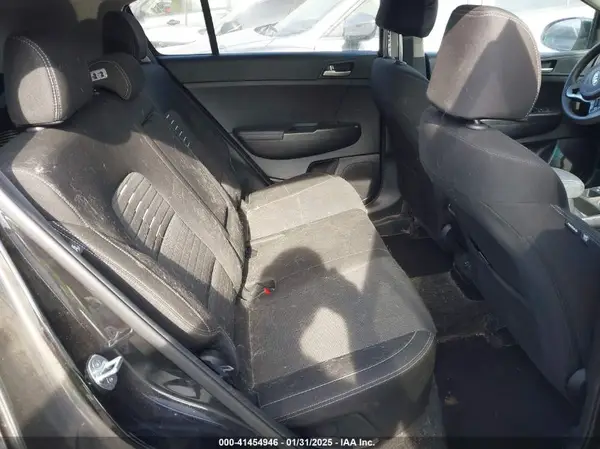 KNDPM3AC2J7477258 2018 KIA SPORTAGE - Image 8