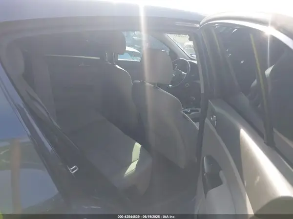 KNDPM3AC2J7488535 2018 KIA SPORTAGE - Image 8