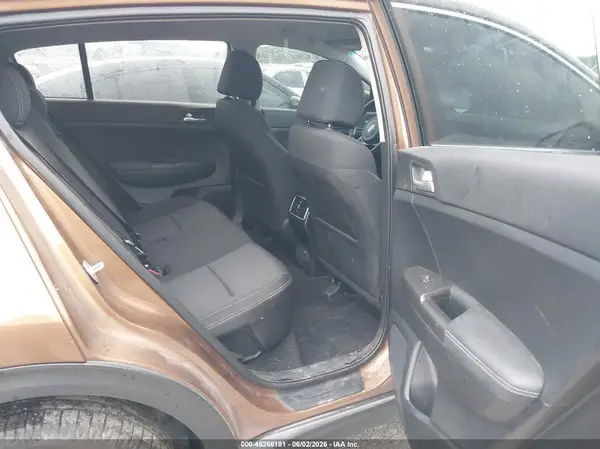 KNDPM3AC2K7593206 2019 KIA SPORTAGE - Image 8