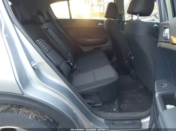 KNDPM3AC2M7863750 2021 KIA SPORTAGE - Image 8