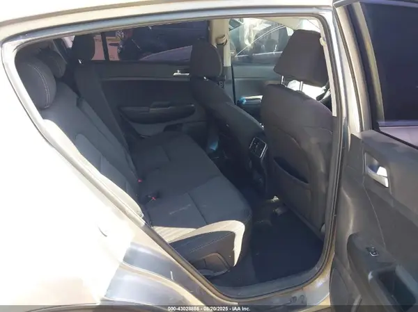 KNDPM3AC2M7868656 2021 KIA SPORTAGE - Image 8