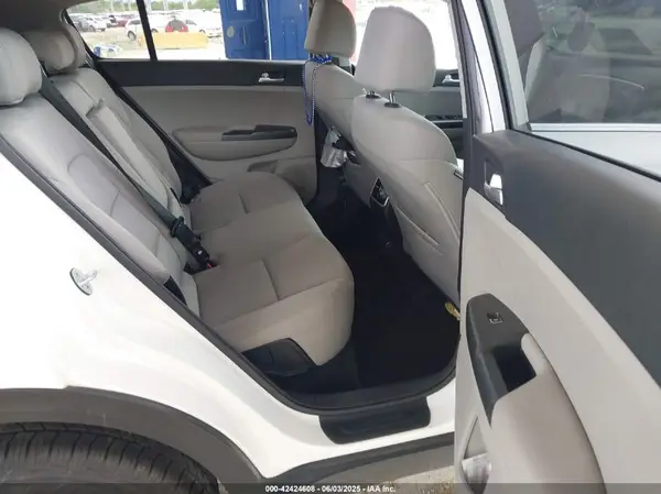 KNDPM3AC2N7027812 2022 KIA SPORTAGE - Image 8