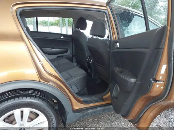 KNDPM3AC3H7041092 2017 KIA SPORTAGE - Image 8