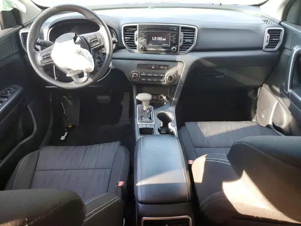 KNDPM3AC3H7068972 2017 KIA SPORTAGE - Image 8