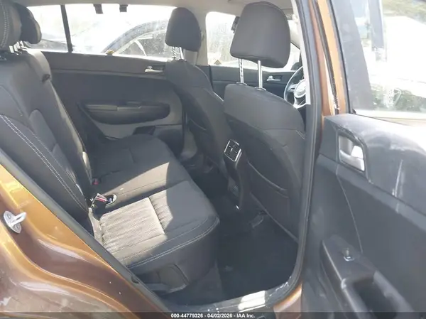 KNDPM3AC3H7080152 2017 KIA SPORTAGE - Image 8