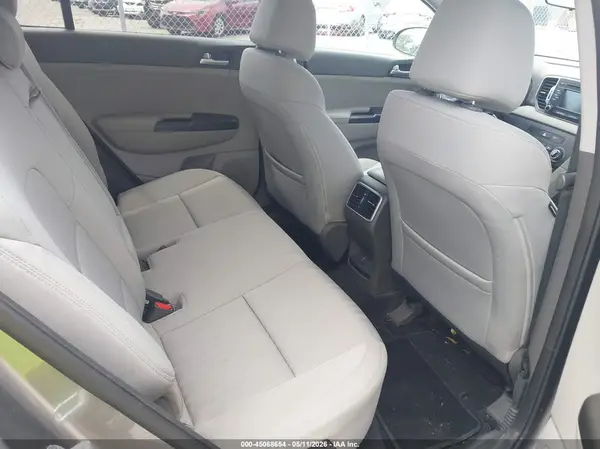 KNDPM3AC3H7085450 2017 KIA SPORTAGE - Image 8