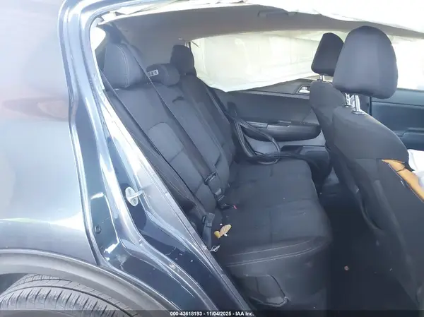 KNDPM3AC3H7105681 2017 KIA SPORTAGE - Image 8