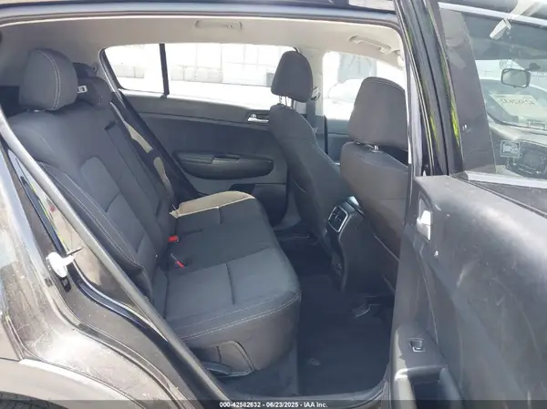 KNDPM3AC3H7108709 2017 KIA SPORTAGE - Image 8