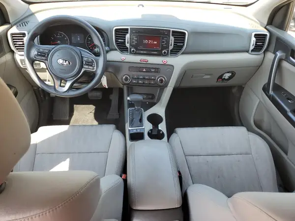 KNDPM3AC3H7115689 2017 KIA SPORTAGE - Image 8