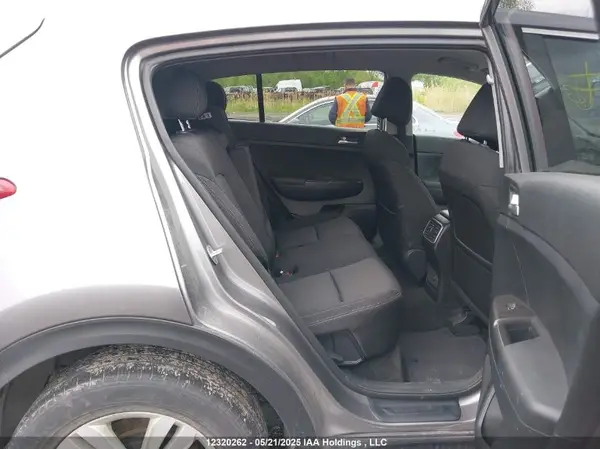 KNDPM3AC3H7175441 2017 KIA SPORTAGE - Image 8