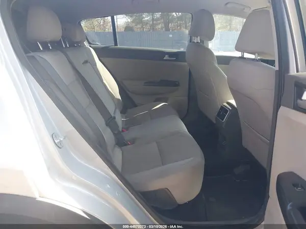 KNDPM3AC3H7211645 2017 KIA SPORTAGE - Image 8
