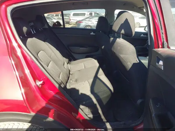 KNDPM3AC3H7223875 2017 KIA SPORTAGE - Image 8