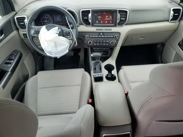 KNDPM3AC3H7241065 2017 KIA SPORTAGE - Image 8
