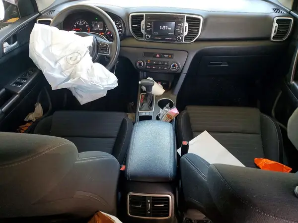 KNDPM3AC3J7325490 2018 KIA SPORTAGE - Image 8