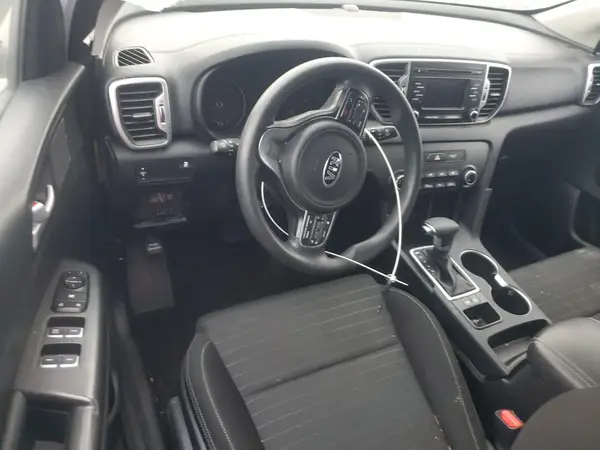 KNDPM3AC3J7338594 2018 KIA SPORTAGE - Image 8