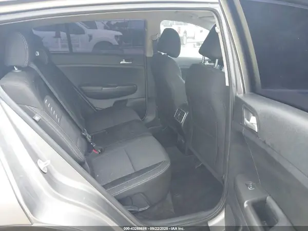 KNDPM3AC3J7342127 2018 KIA SPORTAGE - Image 8