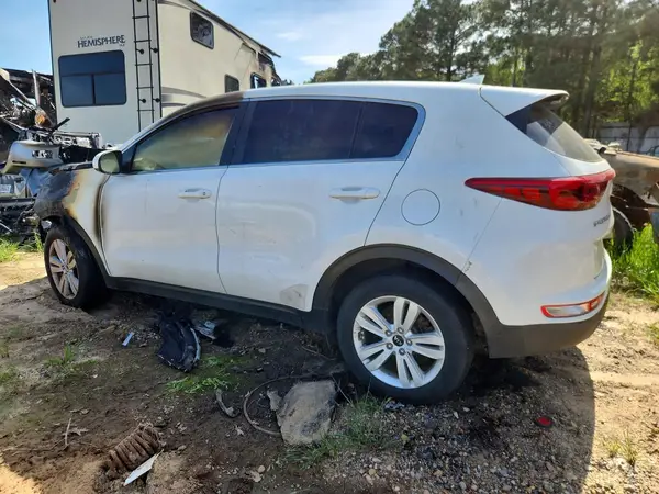 KNDPM3AC3J7373958 2018 KIA SPORTAGE - Image 2