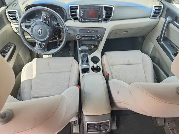 KNDPM3AC3J7374172 2018 KIA SPORTAGE - Image 8