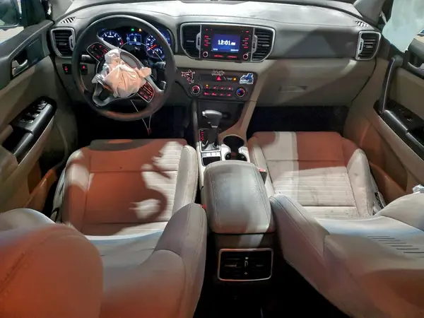 KNDPM3AC3J7395314 2018 KIA SPORTAGE - Image 8