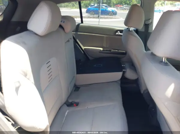 KNDPM3AC3J7399556 2018 KIA SPORTAGE - Image 8