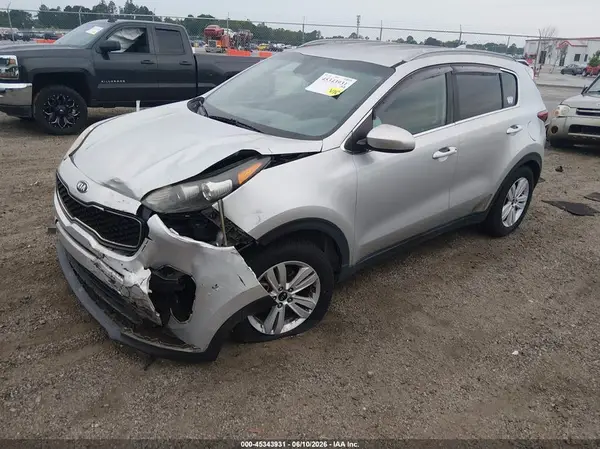 KNDPM3AC3J7413553 2018 KIA SPORTAGE - Image 2