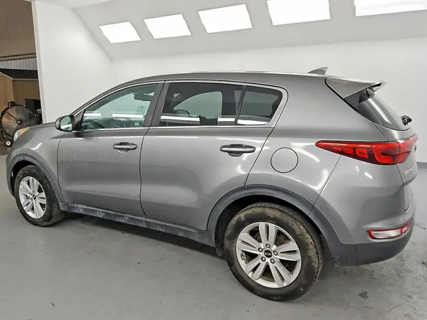 KNDPM3AC3J7423256 2018 KIA SPORTAGE - Image 2