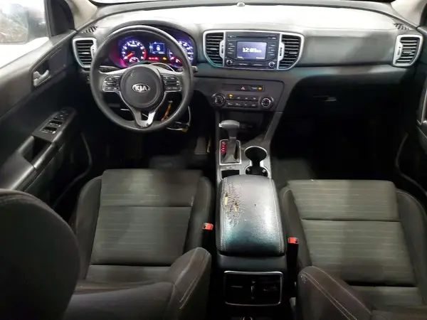 KNDPM3AC3J7425010 2018 KIA SPORTAGE - Image 8