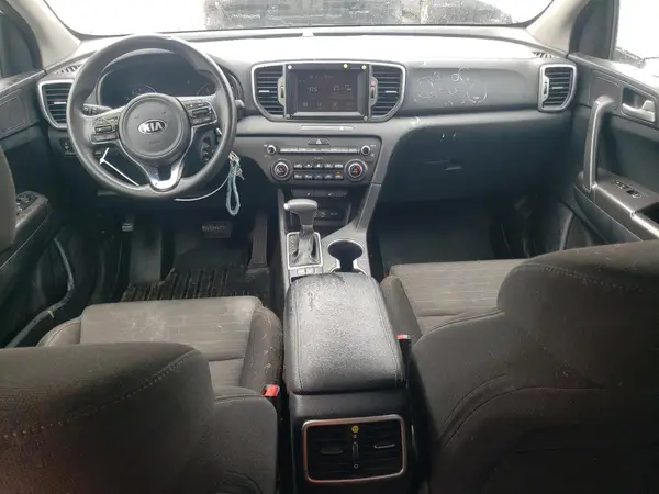 KNDPM3AC3J7447766 2018 KIA SPORTAGE - Image 8
