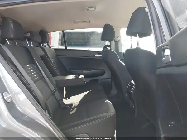 KNDPM3AC3J7453812 2018 KIA SPORTAGE - Image 8