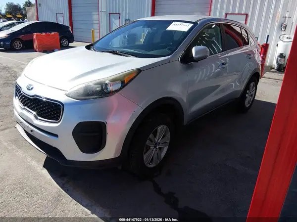 KNDPM3AC3J7458637 2018 KIA SPORTAGE - Image 2