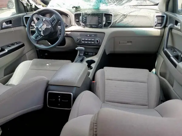 KNDPM3AC3J7474935 2018 KIA SPORTAGE - Image 8