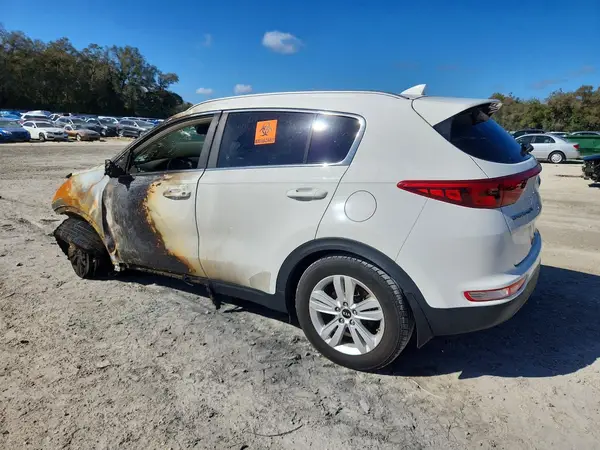KNDPM3AC3J7487099 2018 KIA SPORTAGE - Image 2
