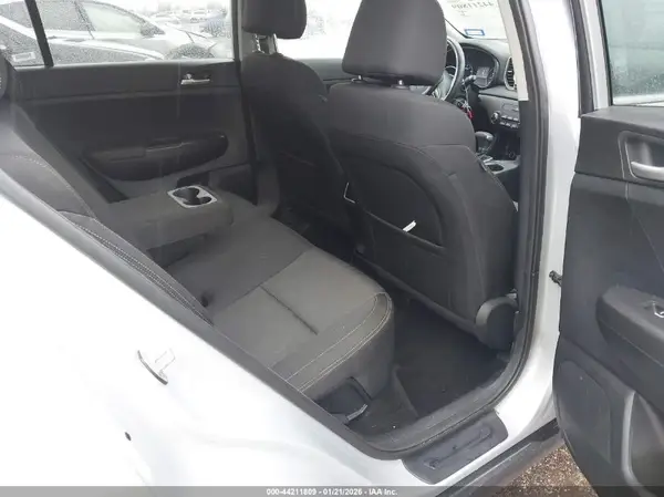 KNDPM3AC3K7543057 2019 KIA SPORTAGE - Image 8