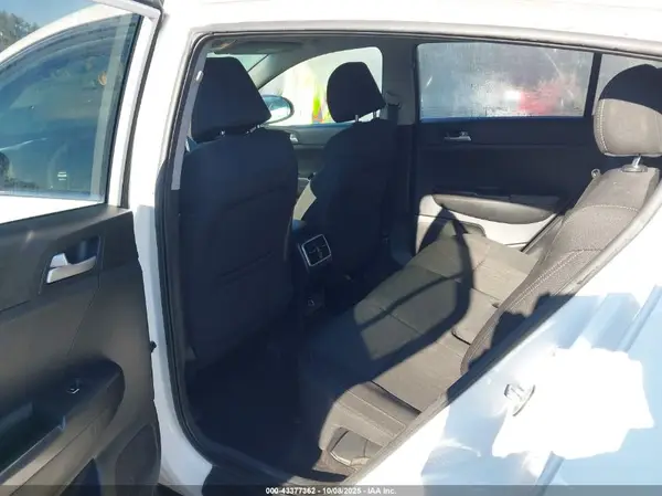 KNDPM3AC3K7607050 2019 KIA SPORTAGE - Image 8