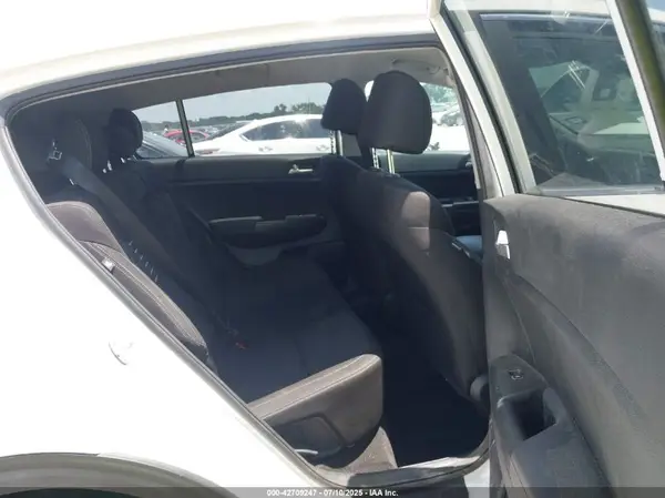 KNDPM3AC3N7000053 2022 KIA SPORTAGE - Image 8