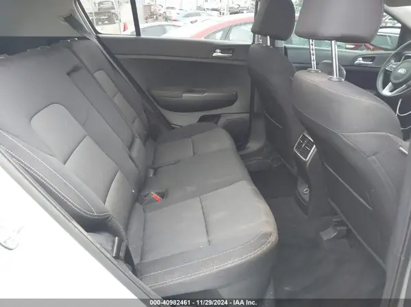 KNDPM3AC3N7949960 2022 KIA SPORTAGE - Image 8