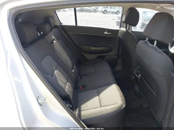 KNDPM3AC3N7955080 2022 KIA SPORTAGE - Image 8