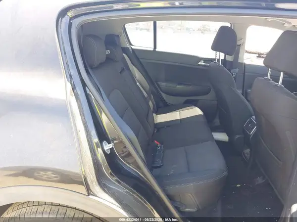 KNDPM3AC4H7067460 2017 KIA SPORTAGE - Image 8