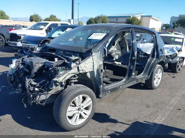 KNDPM3AC4H7137877 2017 KIA SPORTAGE - Image 2