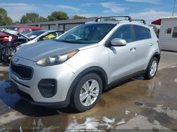 KNDPM3AC4H7227630 2017 KIA SPORTAGE - Image 2
