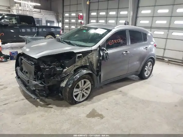 KNDPM3AC4H7235596 2017 KIA SPORTAGE - Image 2