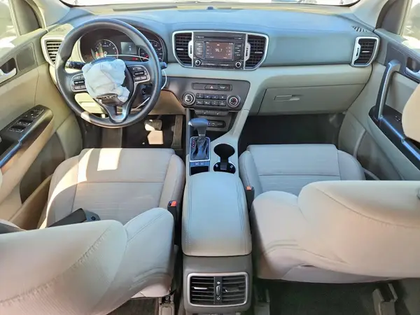 KNDPM3AC4H7295801 2017 KIA SPORTAGE - Image 8