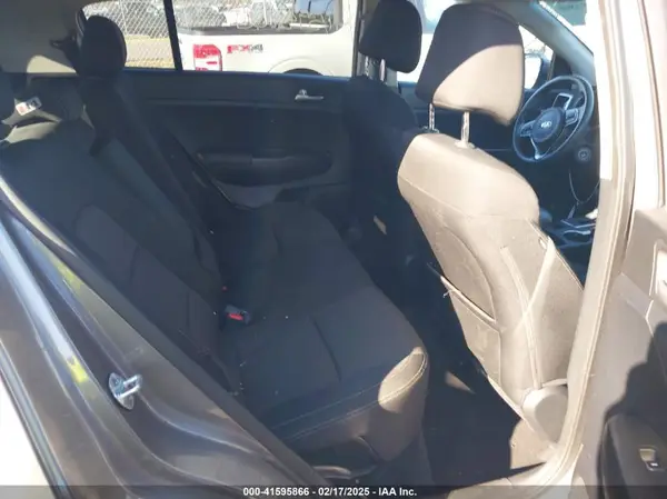 KNDPM3AC4H7298729 2017 KIA SPORTAGE - Image 8