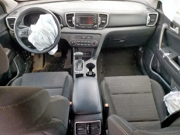KNDPM3AC4J7307760 2018 KIA SPORTAGE - Image 8
