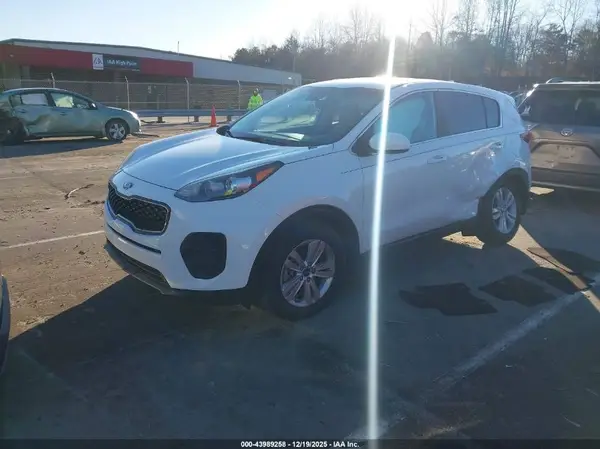KNDPM3AC4J7310867 2018 KIA SPORTAGE - Image 2