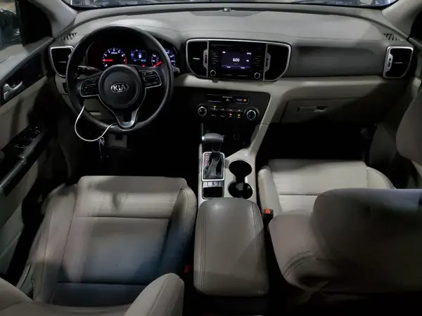 KNDPM3AC4J7321352 2018 KIA SPORTAGE - Image 8
