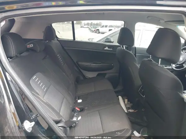 KNDPM3AC4J7331475 2018 KIA SPORTAGE - Image 8