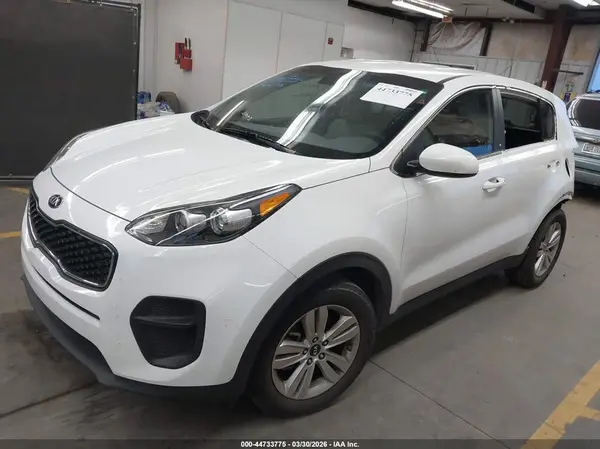 KNDPM3AC4J7339866 2018 KIA SPORTAGE - Image 2