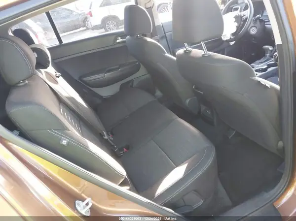 KNDPM3AC4J7365285 2018 KIA SPORTAGE - Image 8