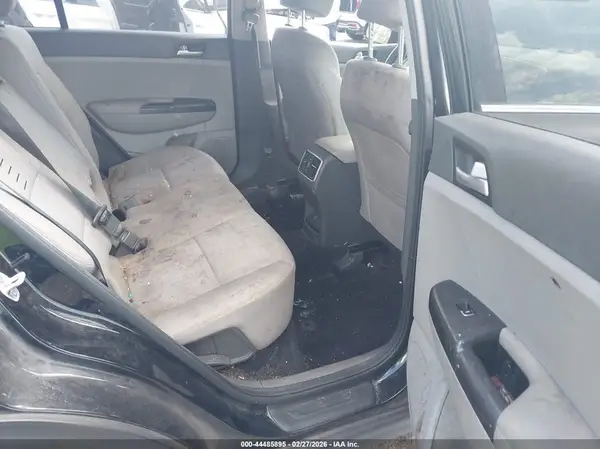 KNDPM3AC4J7418891 2018 KIA SPORTAGE - Image 8